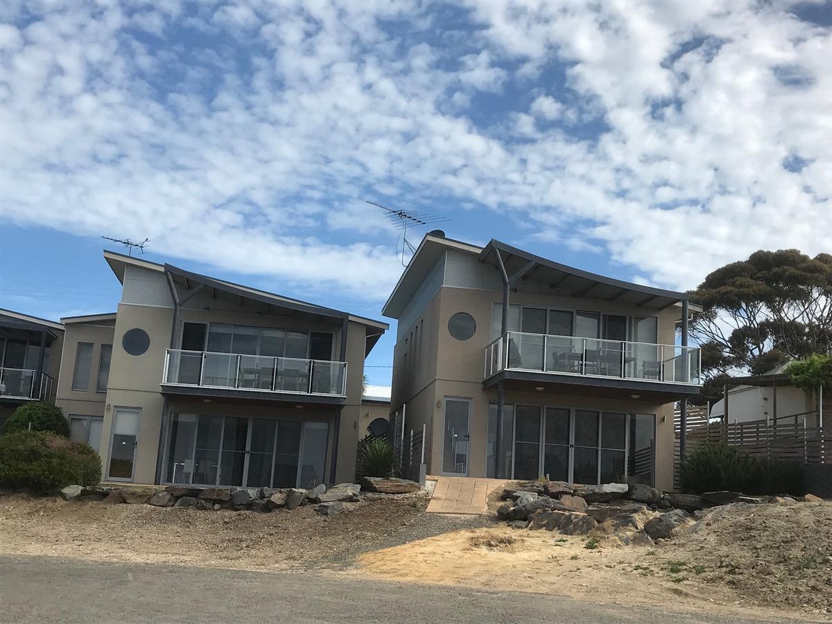 Penneshaw Oceanview Apartments Extérieur photo